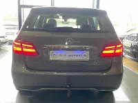 Usado Mercedes B180 109 CV (80 kW) 2015 Gris / plata Utilitario