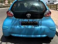 Usado Toyota Aygo City 68 CV (50 kW) 2013 Azul Utilitario