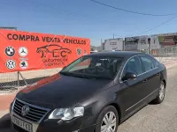 Usado VW Passat Sportline 140 CV (102 kW) 2007 Gris / plata Berlina