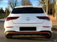 Usado Mercedes CLA220 Shooting Brake 190 CV (139 kW) 2020 Blanco Familiar
