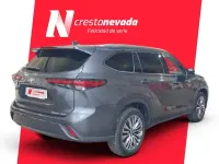 Usado Toyota Highlander Advance 246 CV (180 kW) 2022 Gris / plata SUV