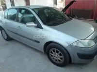 Usado Renault Mégane Dynamique 120 CV (88 kW) 2005 Beige Berlina