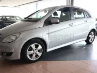 Usado Mercedes B200 140 CV (102 kW) 2011 Gris / plata Monovolumen