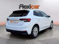 Usado Skoda Fabia Selection 116 CV (85 kW) 2025 Blanco Utilitario