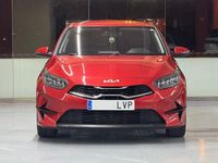 Usado Kia Ceed 101 CV (74 kW) 2021 Rojo Utilitario