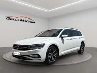 Usado VW Passat Executive 150 CV (110 kW) 2022 Blanco Familiar