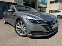 Usado VW Arteon 150 CV (110 kW) 2019 Gris / plata Utilitario