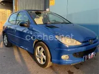 Usado Peugeot 206 90 CV (66 kW) 2006 Azul Berlina
