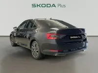 Usado Skoda Superb SportLine 218 CV (160 kW) 2023 Negro Berlina