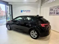 Usado Toyota Corolla Active 122 CV (89 kW) 2022 Negro Utilitario