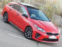 Usado Kia ProCeed GT-Line 136 CV (100 kW) 2021 Rojo Familiar