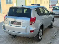 Usado Toyota RAV4 Premium 177 CV (130 kW) 2008 Gris / plata SUV