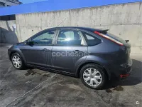 Usado Ford Focus Trend 100 CV (73 kW) 2009 Azul Berlina