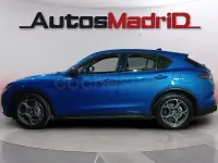 Usado Alfa Romeo Stelvio Sprint 160 CV (117 kW) 2024 Azul SUV