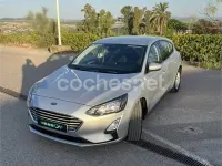 Usado Ford Focus Trend 95 CV (69 kW) 2022 Gris / plata Berlina