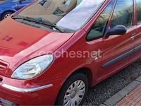 Usado Citroën Xsara Picasso 110 CV (80 kW) 2005 Rojo Monovolumen