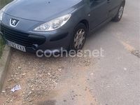 Usado Peugeot 307 90 CV (66 kW) 2007 Gris / plata Berlina