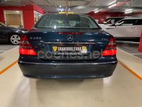 Usado Mercedes E320 Elegance 204 CV (150 kW) 2003 Azul Berlina