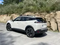 Usado Peugeot 2008 Allure 130 CV (95 kW) 2023 Blanco SUV
