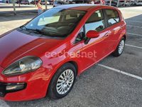 Usado Fiat Punto Easy 69 CV (50 kW) 2012 Rojo Utilitario