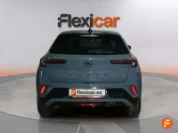 Usado Opel Mokka 136 CV (100 kW) 2025 Gris / plata SUV