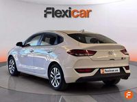 Usado Hyundai i30 120 CV (88 kW) 2018 Blanco Berlina