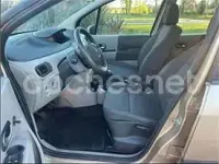 Usado Renault Modus Dynamique 65 CV (47 kW) 2005 Beige Monovolumen