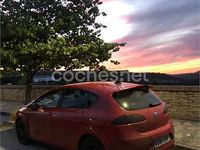 Usado Seat Leon Sport 105 CV (77 kW) 2006 Rojo Utilitario