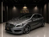 Usado Mercedes A200 AMG line 136 CV (100 kW) 2015 Gris / plata Utilitario