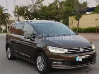 Usado VW Touran Advance 150 CV (110 kW) 2016 Granate Monovolumen