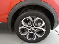 Usado Renault Captur 140 CV (102 kW) 2021 Rojo SUV