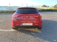 Usado Alfa Romeo Giulietta Distinctive 105 CV (77 kW) 2013 Rojo Utilitario