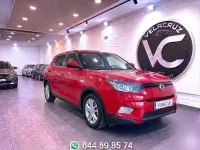Usado SsangYong Tivoli Limited 128 CV (94 kW) 2015 Rojo SUV