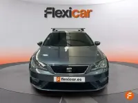 Usado Seat Leon Style 110 CV (80 kW) 2018 Gris Familiar