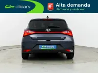 Usado Hyundai i20 100 CV (73 kW) 2022 Gris Utilitario