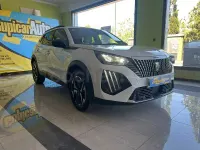 Usado Peugeot 2008 Allure 100 CV (73 kW) 2024 Blanco SUV