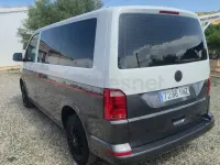 Usado VW Caravelle Comfortline 150 CV (110 kW) 2016 Gris / plata Van