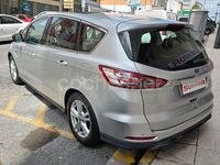 Usado Ford S-MAX Titanium 180 CV (132 kW) 2017 Gris / plata Monovolumen