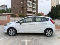 Usado Ford Fiesta Ambiente 68 CV (50 kW) 2009 Blanco Utilitario
