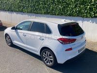 Usado Hyundai i30 110 CV (80 kW) 2017 Blanco Berlina
