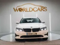 Usado BMW 318 Sport Line 143 CV (105 kW) 2020 Blanco Familiar