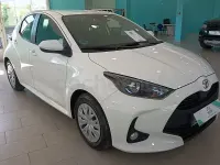 Usado Toyota Yaris Business Edition 69 CV (50 kW) 2022 Blanco Utilitario