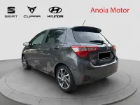 Usado Toyota Yaris 101 CV (74 kW) 2019 Gris oscuro Berlina
