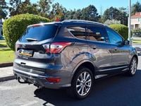Usado Ford Kuga Vignale 180 CV (132 kW) 2017 Gris / plata SUV