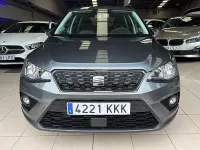 Usado Seat Arona Ecomotive 115 CV (84 kW) 2018 Gris / plata SUV