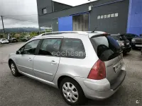 Usado Peugeot 307 90 CV (66 kW) 2004 Gris / plata Berlina