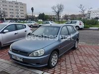 Usado Kia Rio 75 CV (55 kW) 2002 Azul Berlina