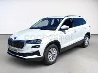Usado Skoda Karoq Selection 150 CV (110 kW) 2024 Blanco SUV