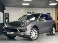 Käytetty Porsche Cayenne 245 HP (180 kW) 2011 Harmaa Katumaasturi