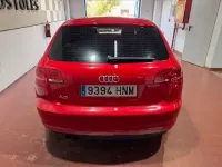 Usado Audi A3 Attraction 122 CV (89 kW) 2013 Rojo Berlina